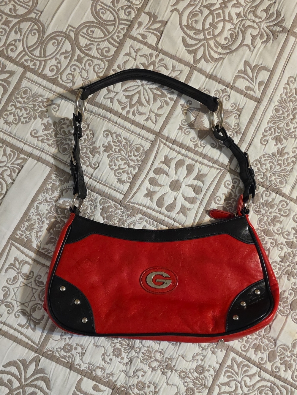 Georgia Bulldog logo Red and Black Women’s Yima Leather Shoulder Bag
